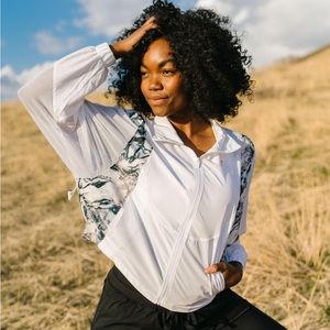 White Marble Mesh Jacket and Shoulder Bag.